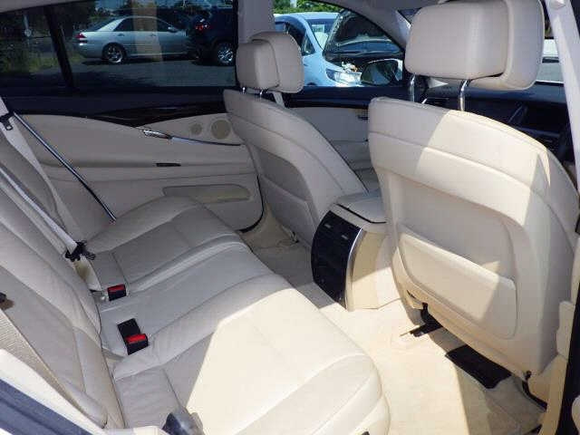 BMW 5 SERIES 2011