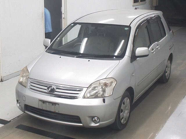 TOYOTA RAUM 2009