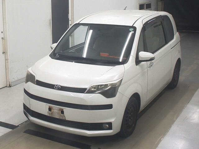 TOYOTA SPADE 2013