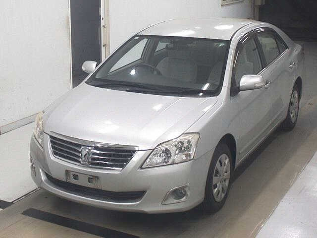 TOYOTA PREMIO 2011