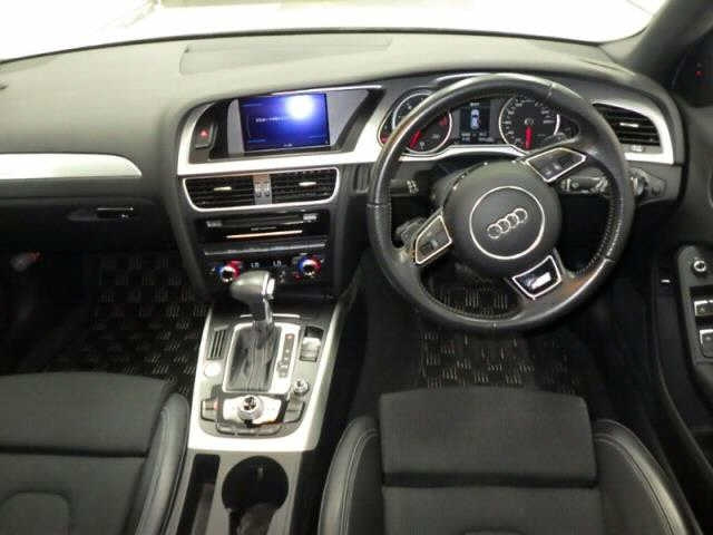 AUDI A4 2015