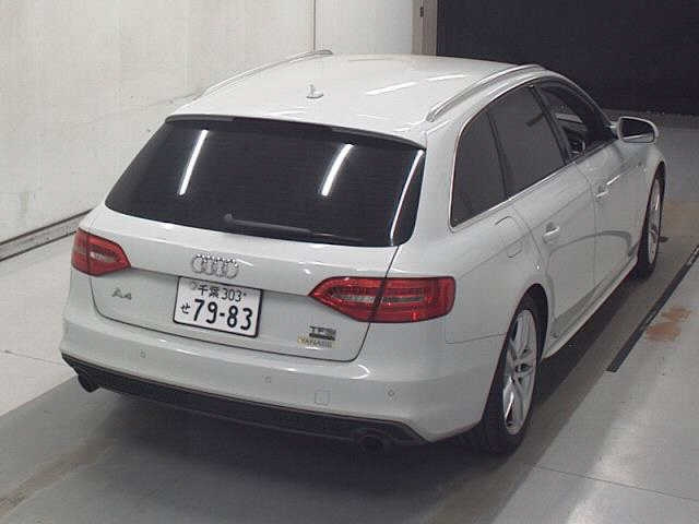 AUDI A4 2015