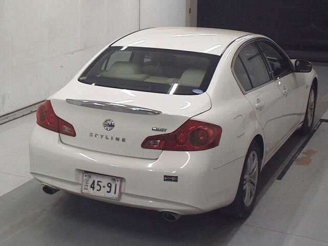 NISSAN SKYLINE 2010