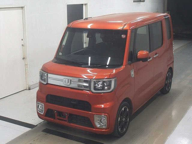 DAIHATSU WAKE 2016