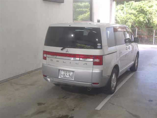 MITSUBISHI DELICA D5 2010