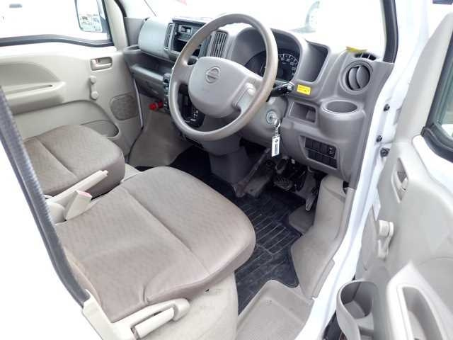 NISSAN CLIPPER VAN 2017