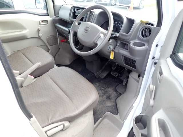 NISSAN CLIPPER VAN 2017