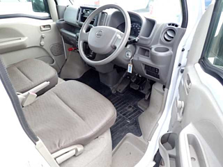 NISSAN CLIPPER VAN 2017