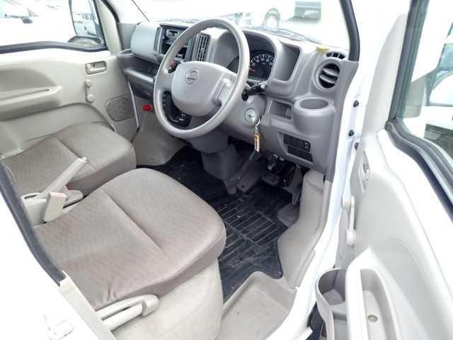 NISSAN CLIPPER VAN 2017