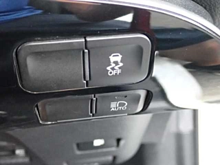 TOYOTA PRIUS 2019