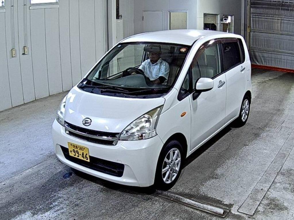 DAIHATSU MOVE 2011