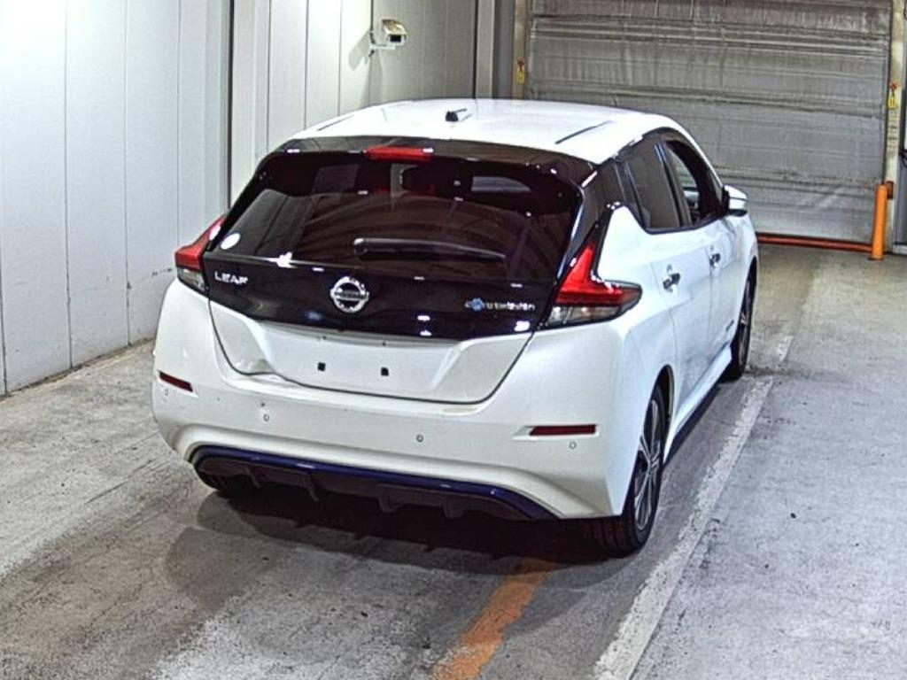 NISSAN LEAF 2018