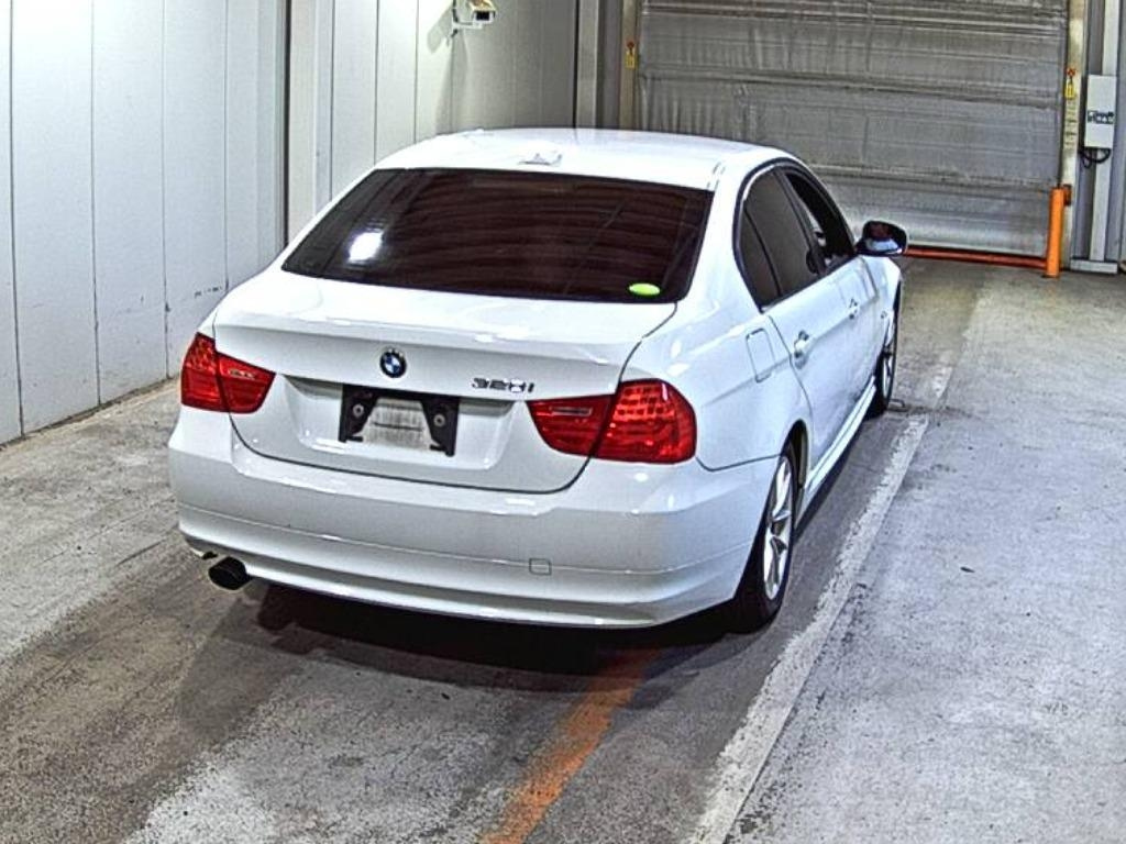 BMW 3 SERIES 2010