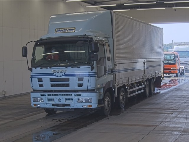 ISUZU GIGA 2010