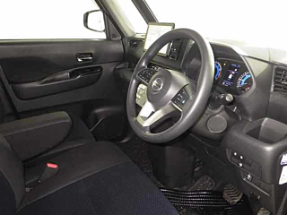 NISSAN ROOX 2021