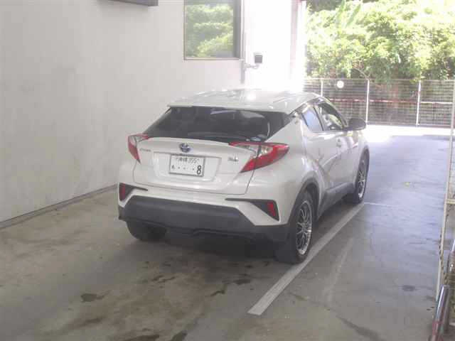 TOYOTA C-HR 2017