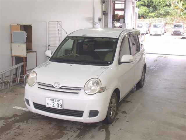 TOYOTA SIENTA 2012