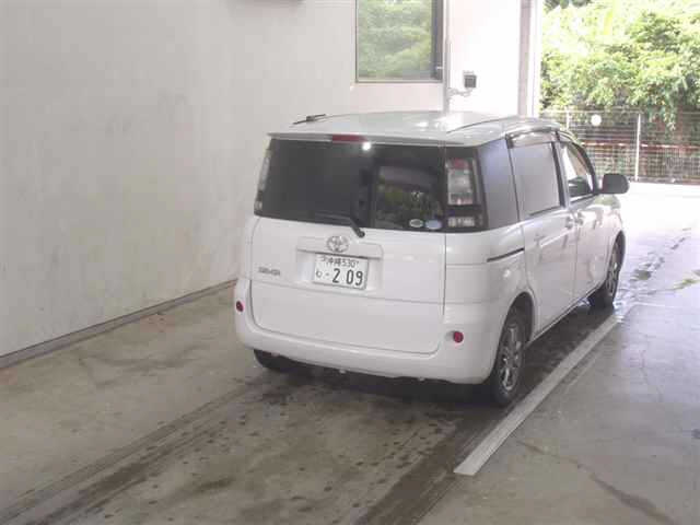 TOYOTA SIENTA 2012