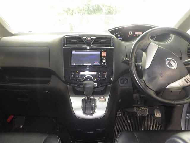 NISSAN SERENA 2012
