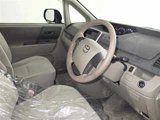 TOYOTA NOAH 2009