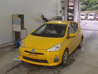 TOYOTA AQUA 2012