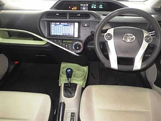 TOYOTA AQUA 2012