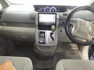 TOYOTA NOAH 2008