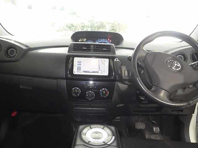 TOYOTA BB 2013