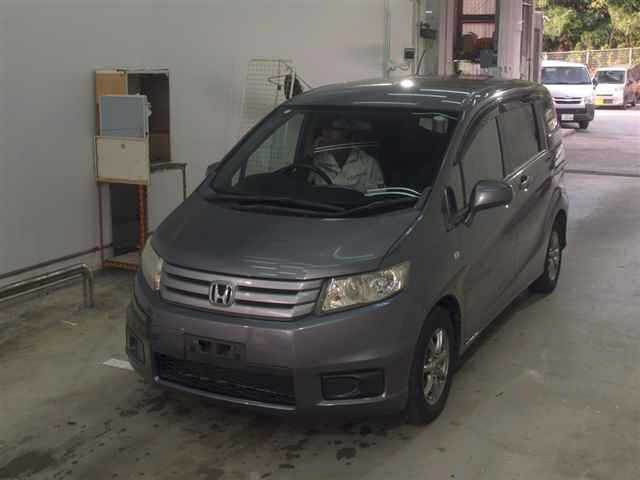 HONDA FREED 2010