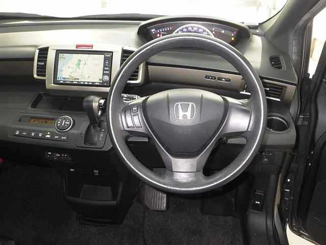 HONDA FREED 2010