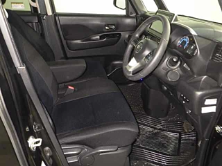 NISSAN ROOX 2023