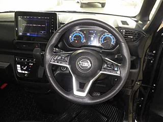 NISSAN ROOX 2023