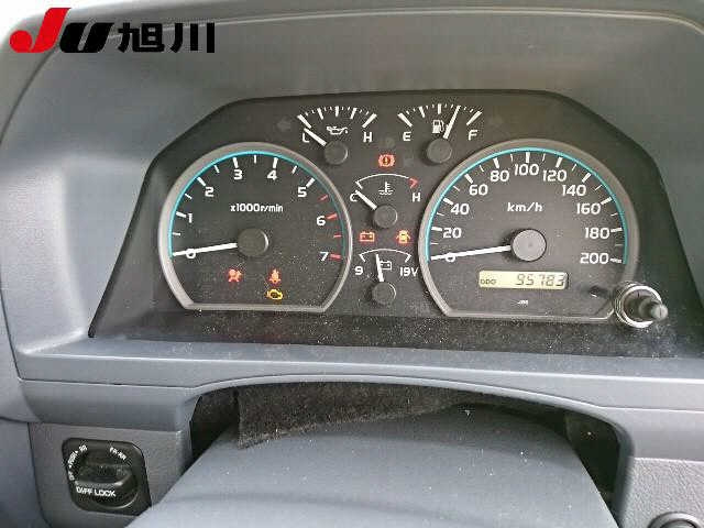 TOYOTA LAND CRUISER 2015