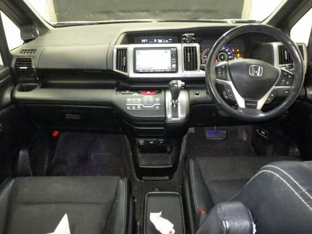 HONDA STEP WAGON 2012