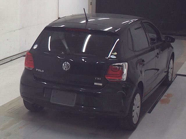 VOLKSWAGEN POLO 2010