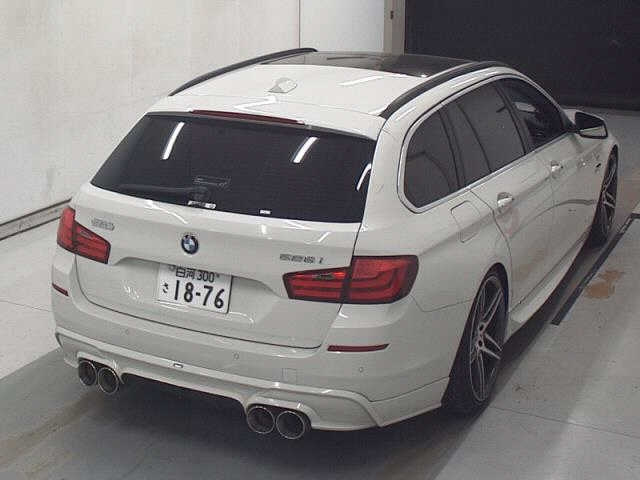 BMW 5 SERIES 2011