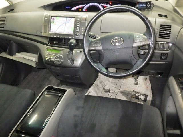 TOYOTA ESTIMA 2009