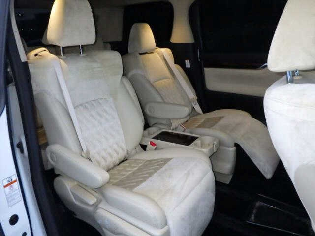 TOYOTA ALPHARD 2017