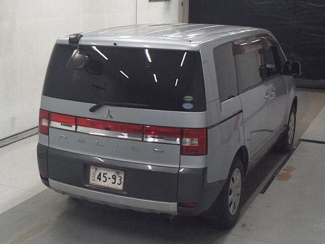 MITSUBISHI DELICA D5 2013