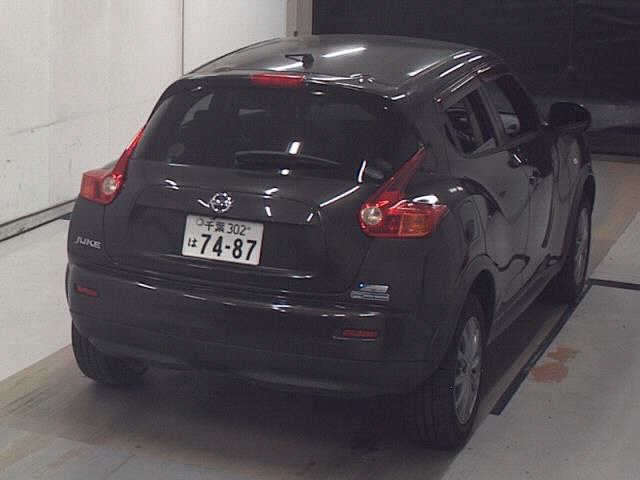 NISSAN JUKE 2011
