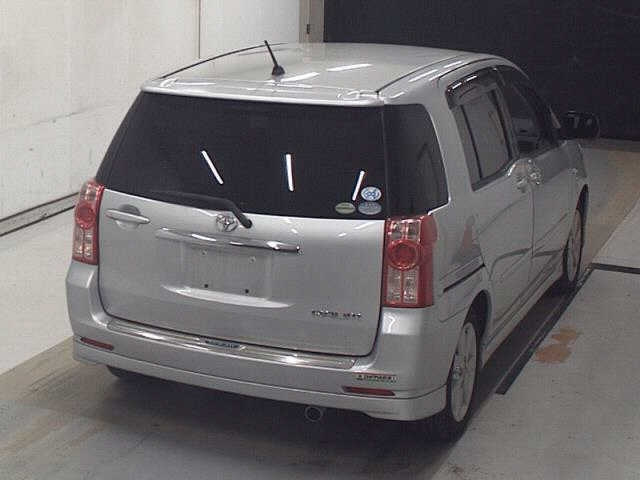 TOYOTA RAUM 2008