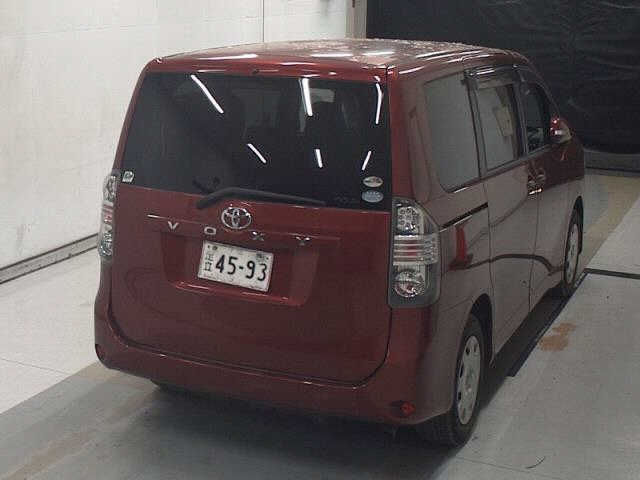 TOYOTA VOXY 2009