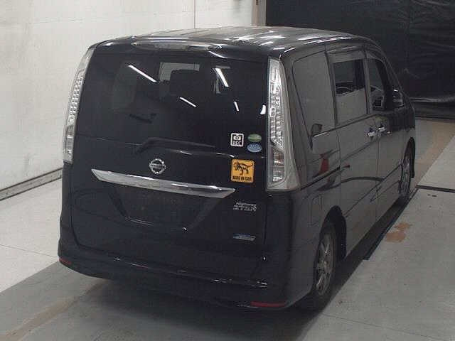 NISSAN SERENA 2013