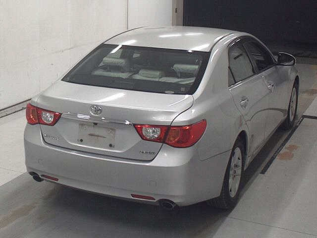 TOYOTA MARK X 2010