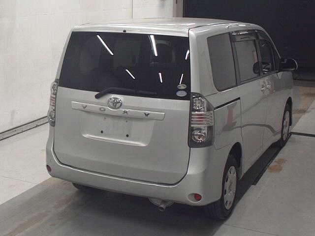 TOYOTA VOXY 2008