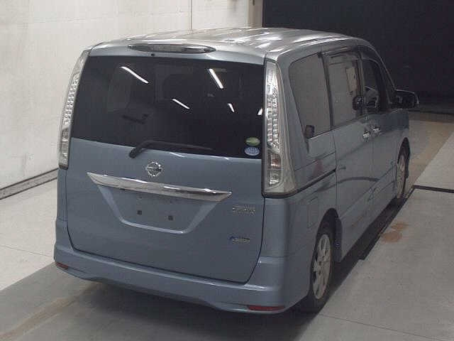 NISSAN SERENA 2013