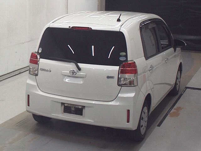 TOYOTA SPADE 2012