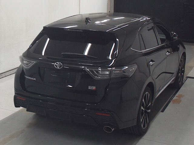 TOYOTA HARRIER 2017