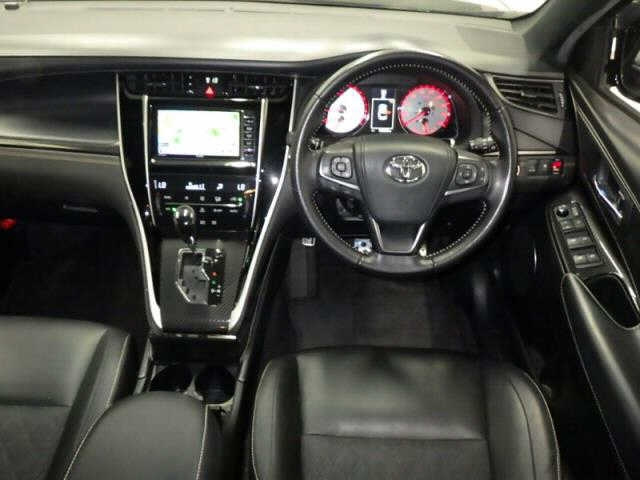 TOYOTA HARRIER 2017