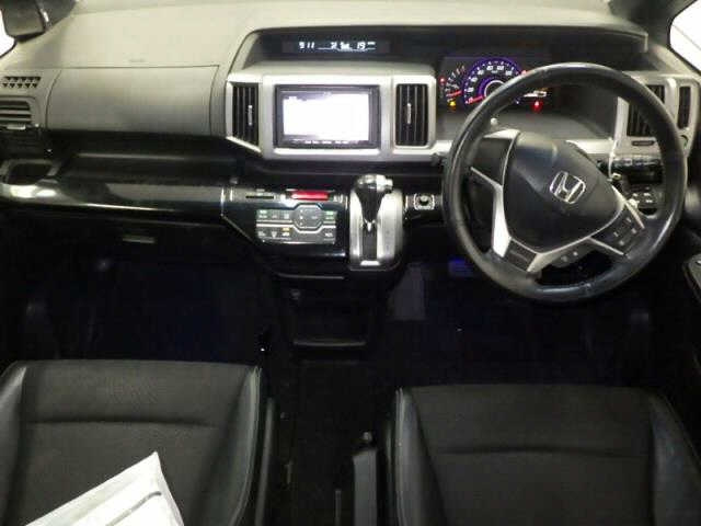 HONDA STEP WAGON 2012